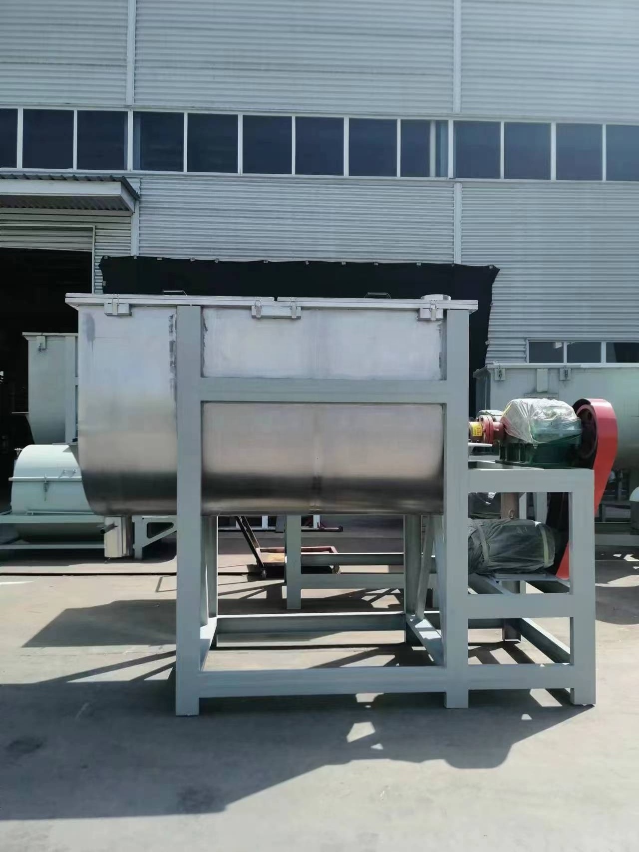 800 L Horizontal Fertilizer Compost Substrate Mixing Machine Mushroom Substrate Mixer Multifunctional Soil Ribbon Mixing Machine