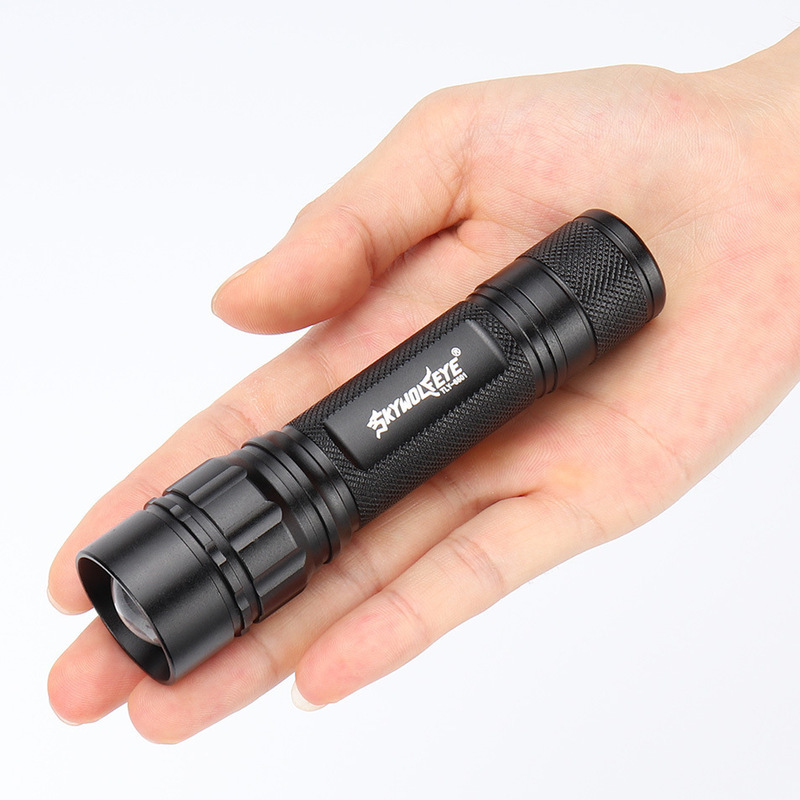 Super Bright flash light Aluminum high power 1000 lumens led flashlight 10W rechargeable tactical led flashlight