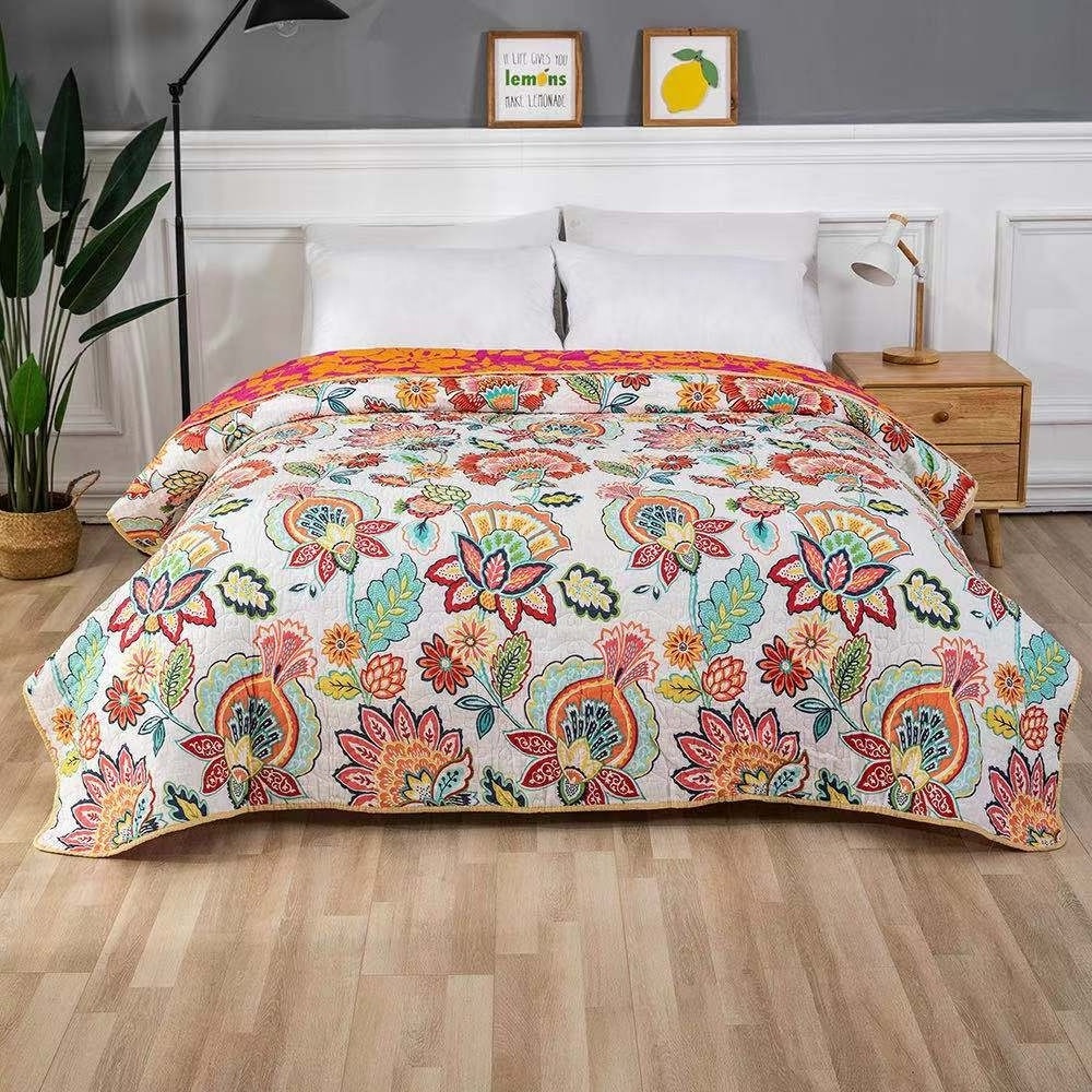 Stock Floral Kantha 100% Cotton Bedspread Summer Quilted Bedspreads Soft Warm Bedspread from China