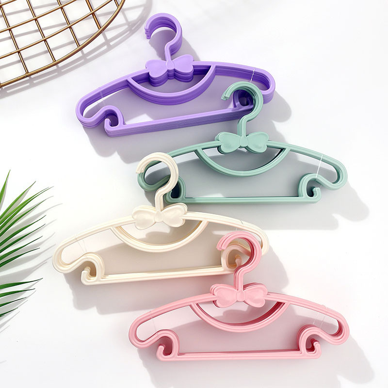 10pcs Kids Clothes Racks Portable Plastic Display Hangers Windproof Children Coats Hanger Baby Clothing Organizer