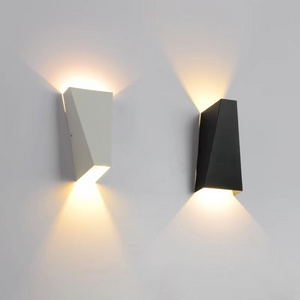 Modern Minimalist Indoor Outdoor Decoration  Waterproof IP65 Black/White Geometric Led Wall Sconce