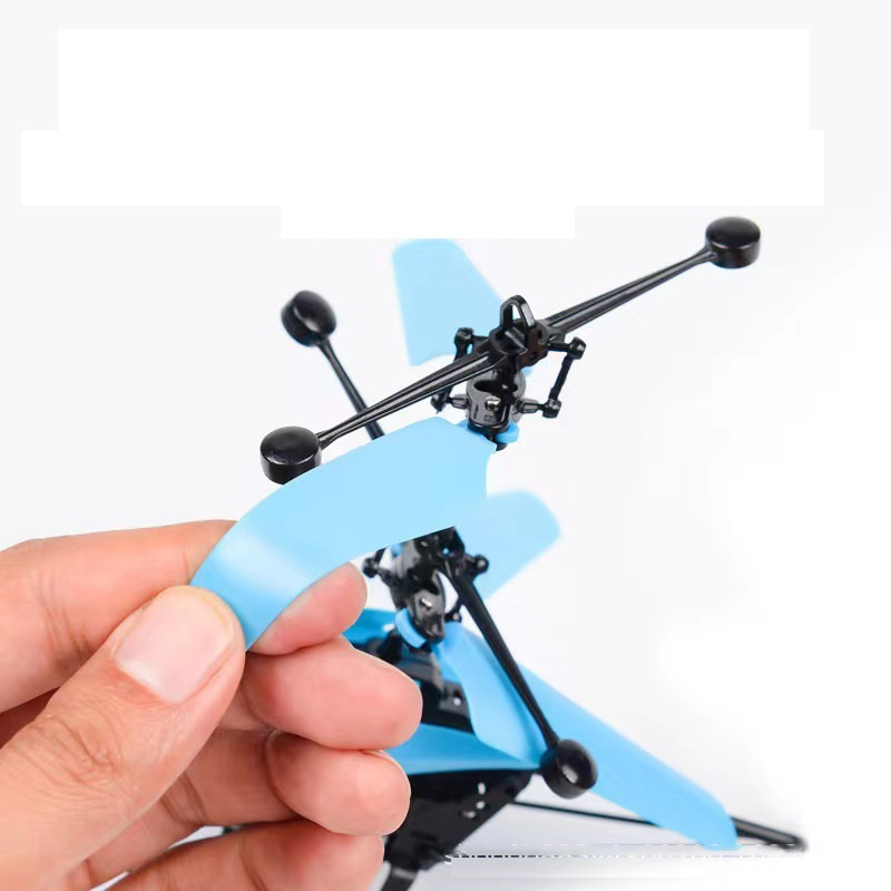 High Quality Mini Infrared Gesture Sensing Airplane Remote Control Aircraft Flying Toys With Flashing Light Avion RC Helicopter