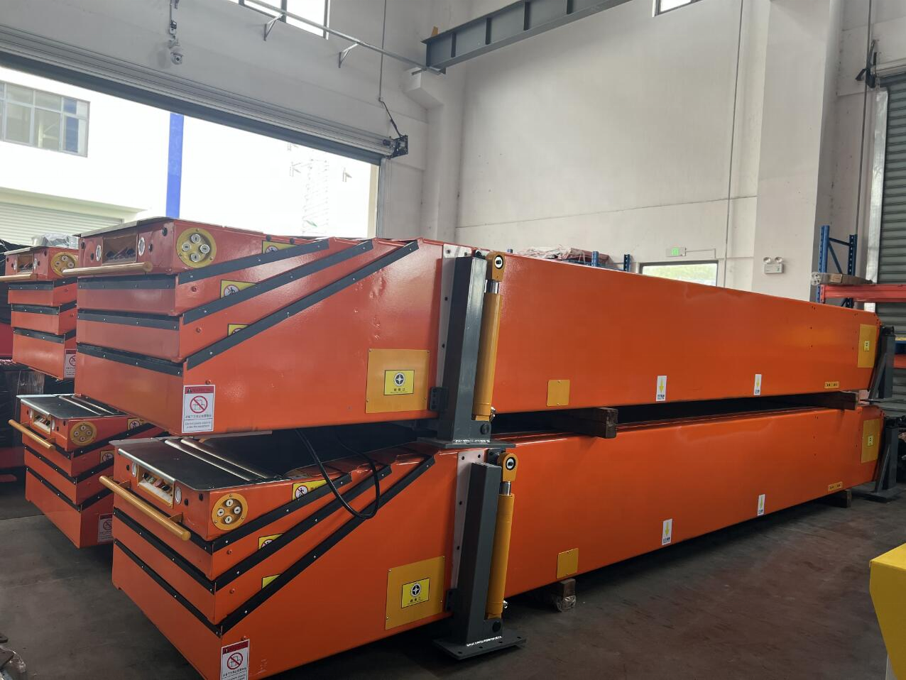 60feet Long Container Truck Loading Unloading Belt Conveyor, Telescopic Belt Conveyor For Carton Bag Transport