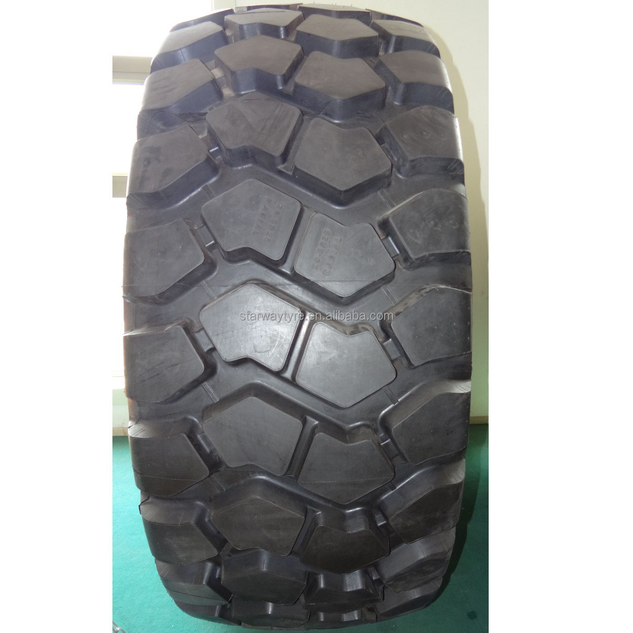 Wholesale Price Tires 14.00R24 China BOTO HILO E3 Rdial OTR Tyres Suitable for Grader Loader Dozer Articulated Dumper Trucks