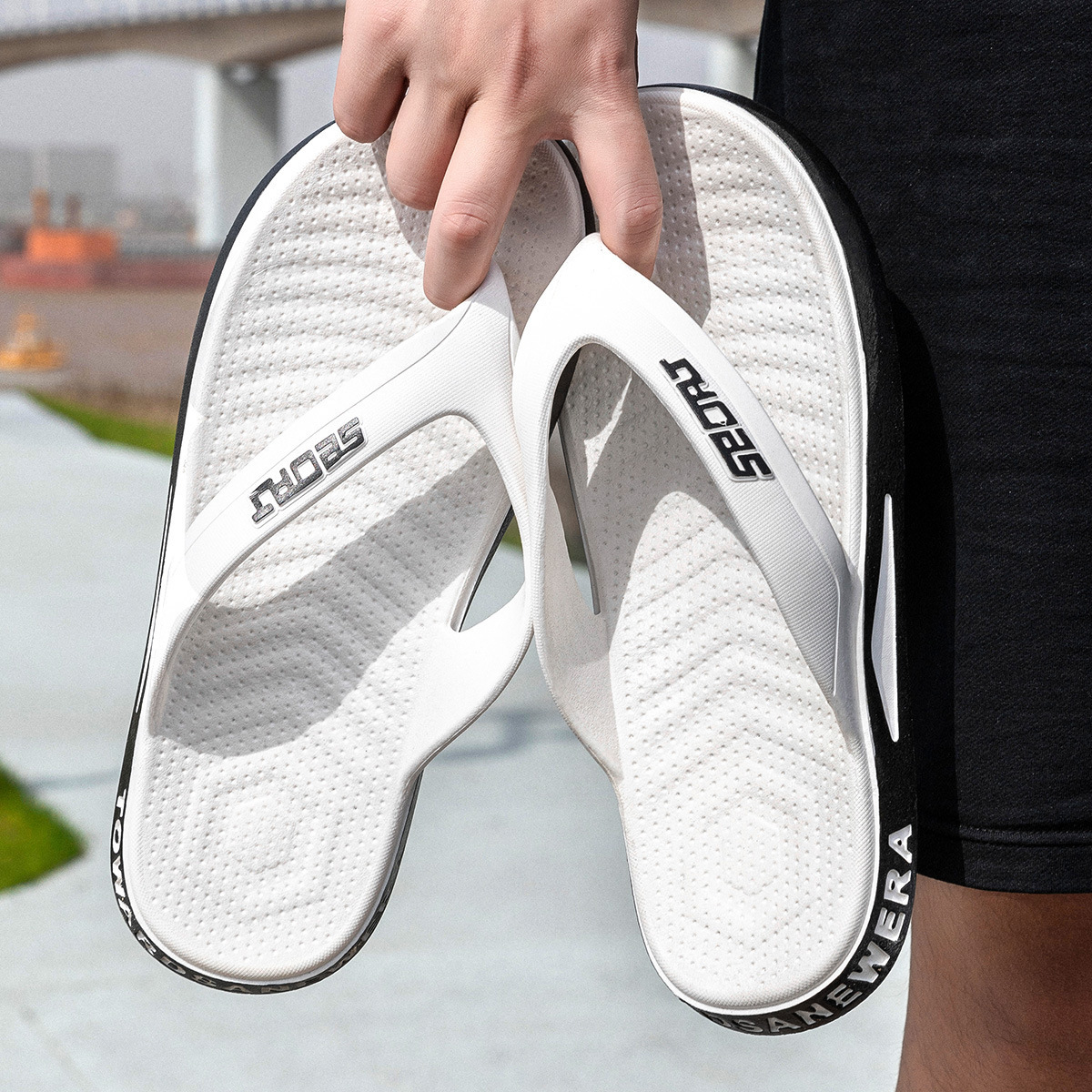 2024 New thick bottom non-skid soft soles couples beach flip-flops juta men open shoes flat