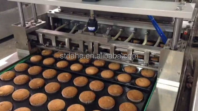 Semi automatic cake production line high capacity muffin cake maker multi-cake bakery food machinery with rotary oven