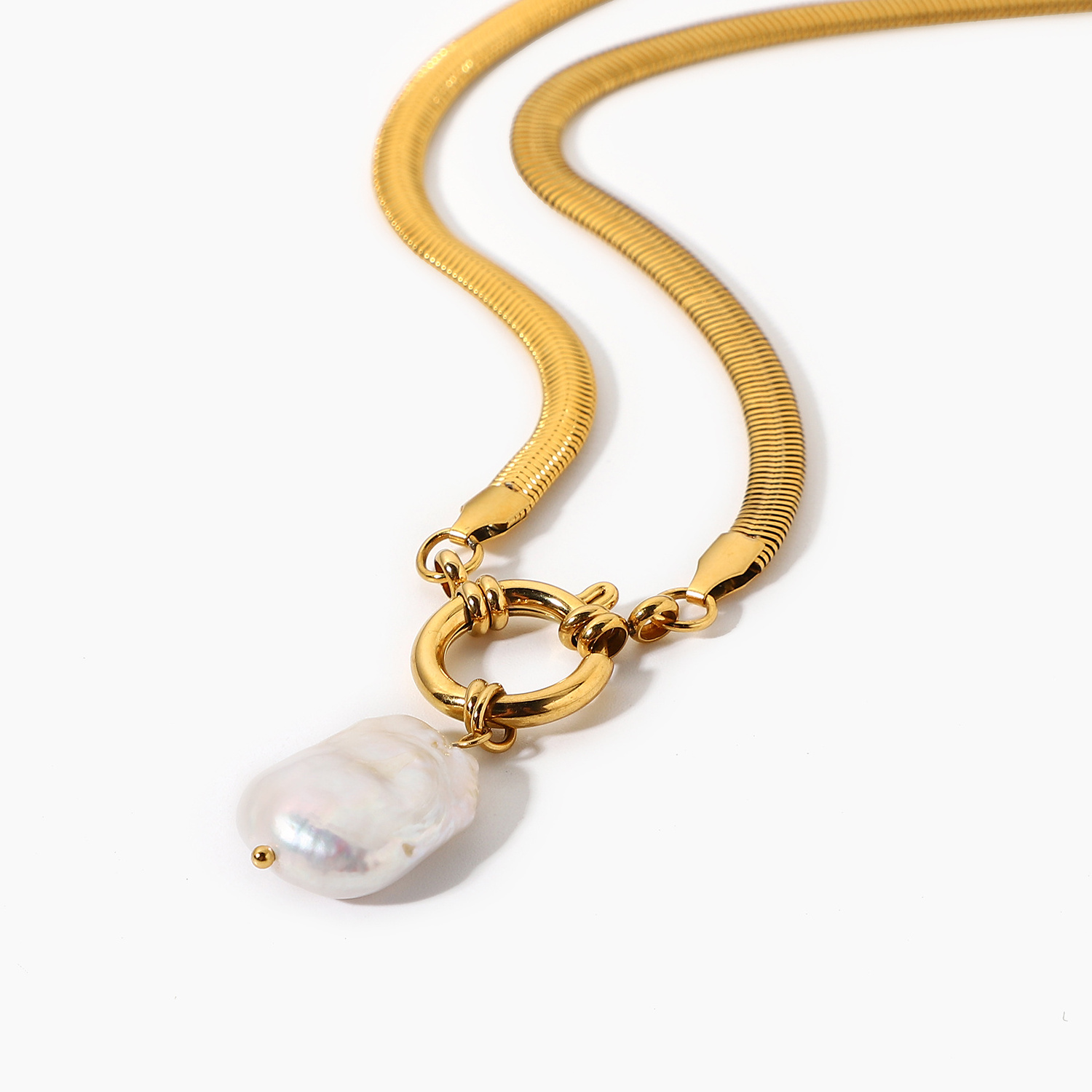 Stylish flat baroque pearl pendent waterproof 18k gold spring clasp stainless steel oval snake chain choker necklace for women