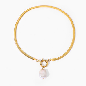 Stylish flat baroque pearl pendent waterproof 18k gold spring clasp stainless steel oval snake chain choker necklace for women