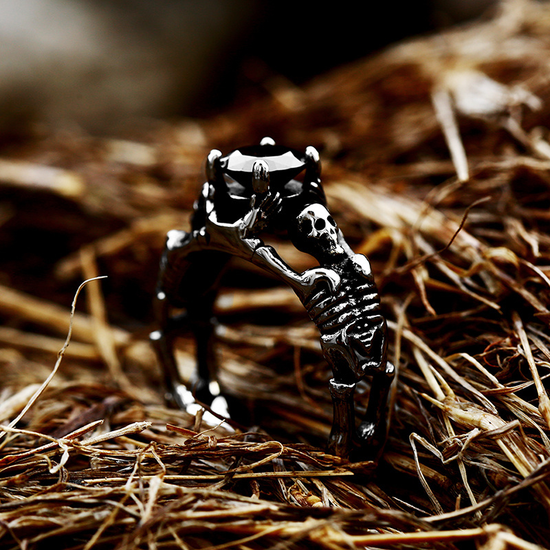 SS8-907R Steel Soldier Gothic Skull Ruby Black Zircon Ring Vintage Fashion Punk Hip Hop Stainless Steel Skeleton Stone Ring