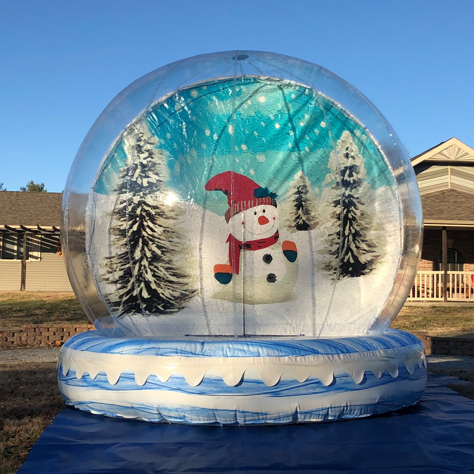 Inflatable Decorations Giant Christmas Inflatable Snow Globe With Tunnel Christmas Inflatable Bubble House for sale