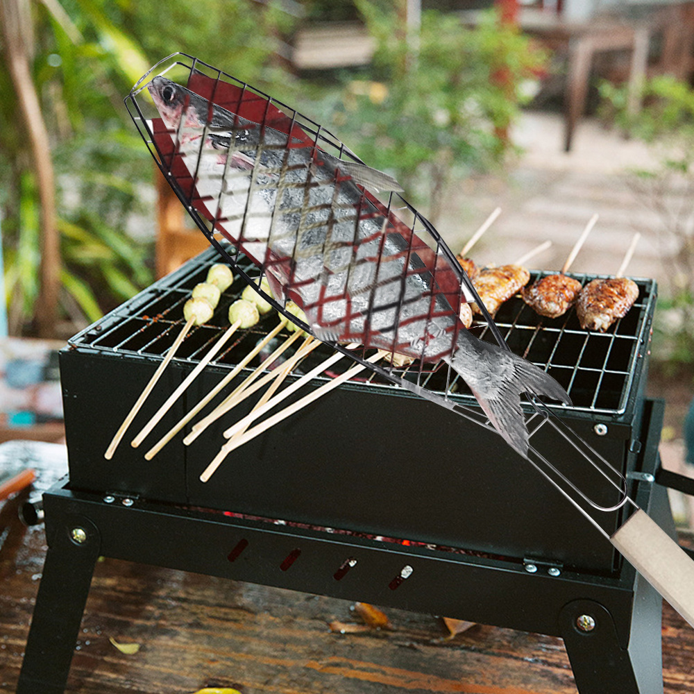 Single Fish Grilling Basket Foldable Barbecue Grilling Basket BBQ Net Steak Meat Fish Vegetable Holder With Wooden Handle