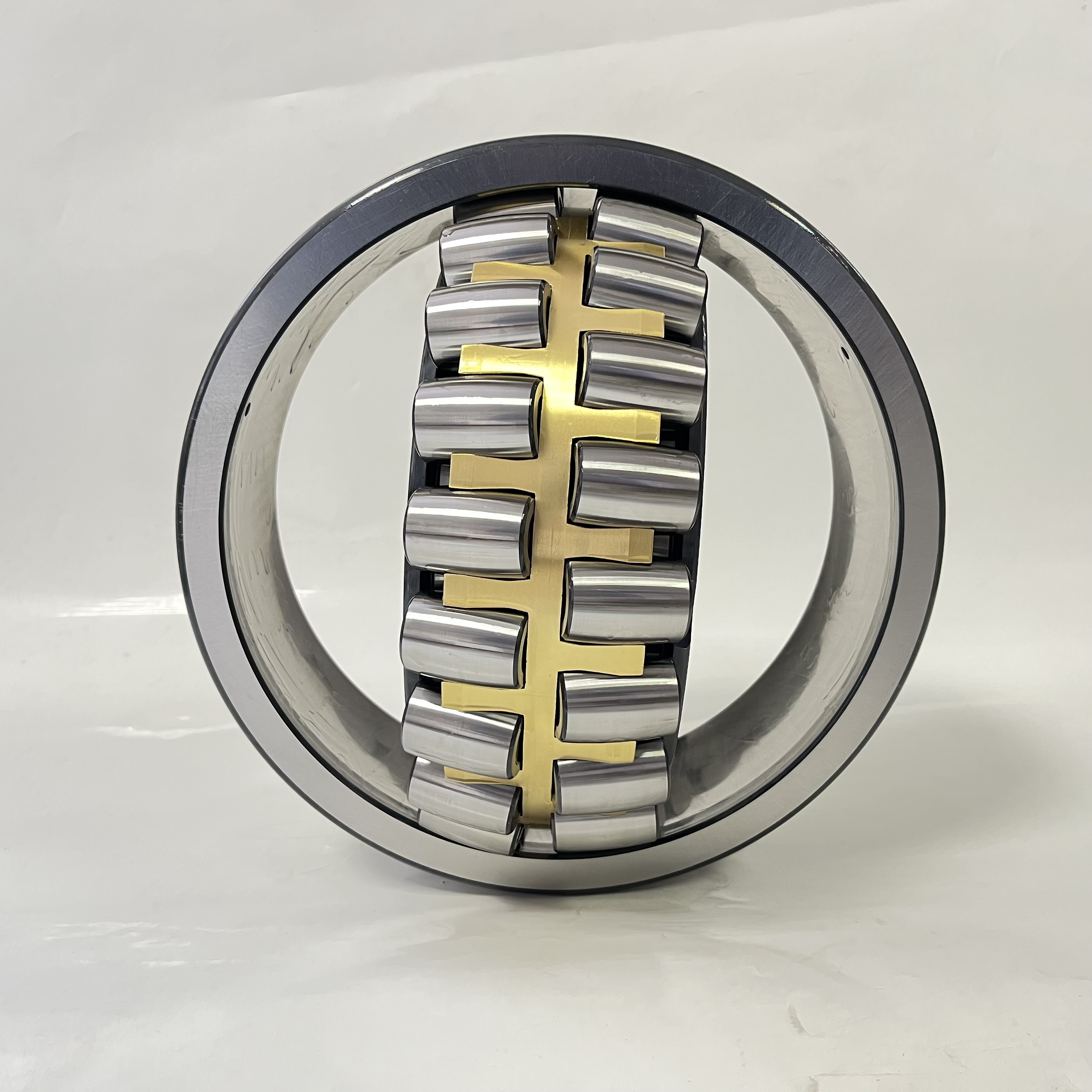 Factory spherical roller bearing 22340 CA CC MB C3/W33 22348 manufacturing crusher machine paper product making machine