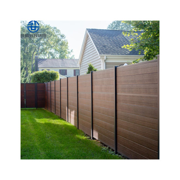 Fence customization Waterproof composite wood plastic modern wpc fence for garden balcony