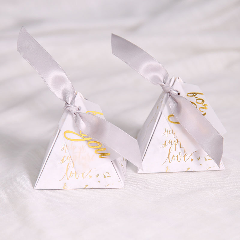 Creative Gold Stamping European Candy Box Triangle Wedding Candy Gift Box For Guest