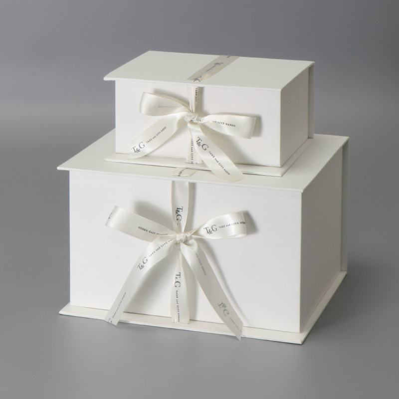 Custom Rigid Hard Paper Box White Flip Cover Gift Boxes For Packaging With Ribbon