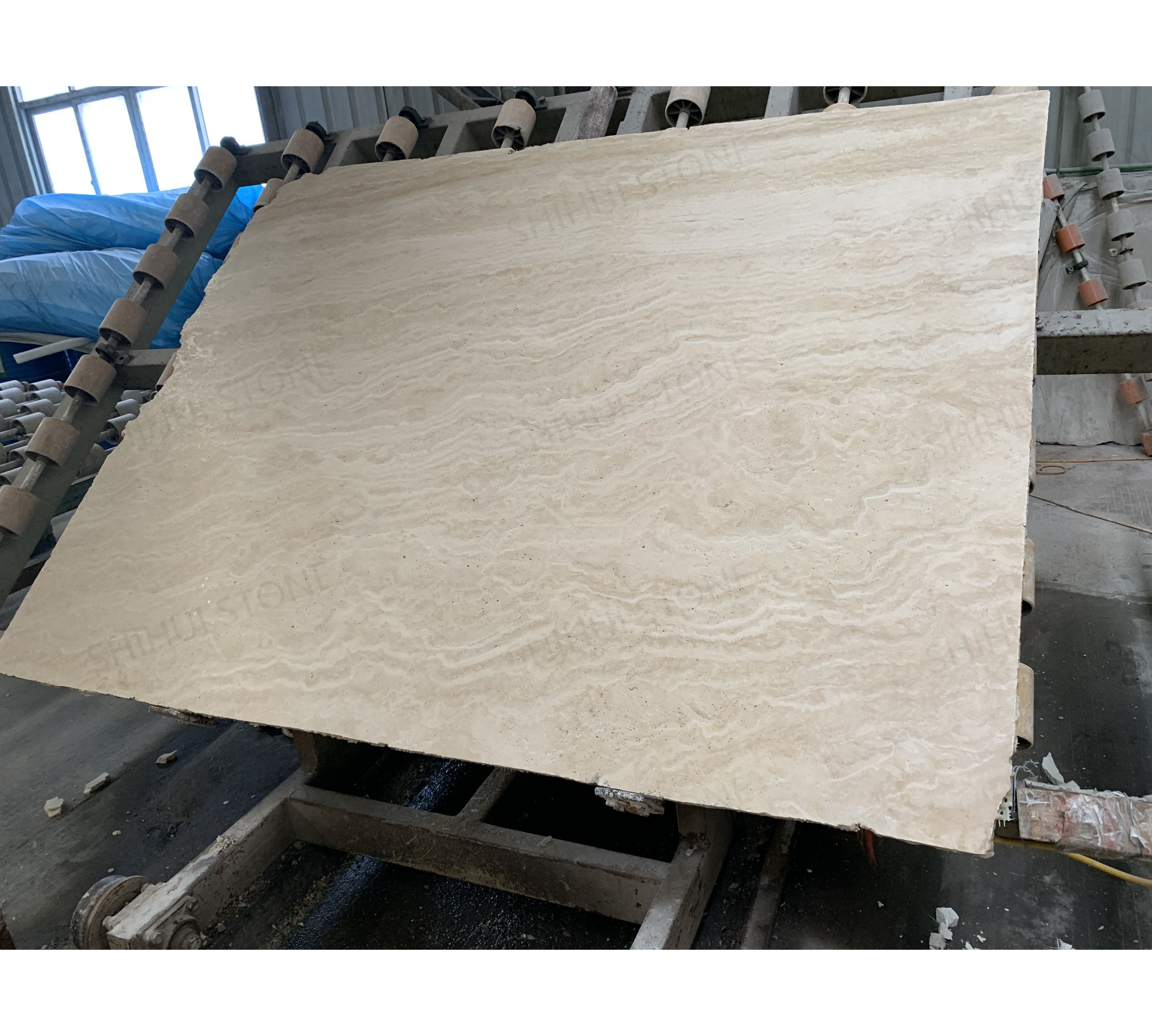 SHIHUI Wholesale Natural Beige Navona Travertine Slab Vein Cut Marble Polished Finish Modern Kitchen Floor Countertop for Hotels