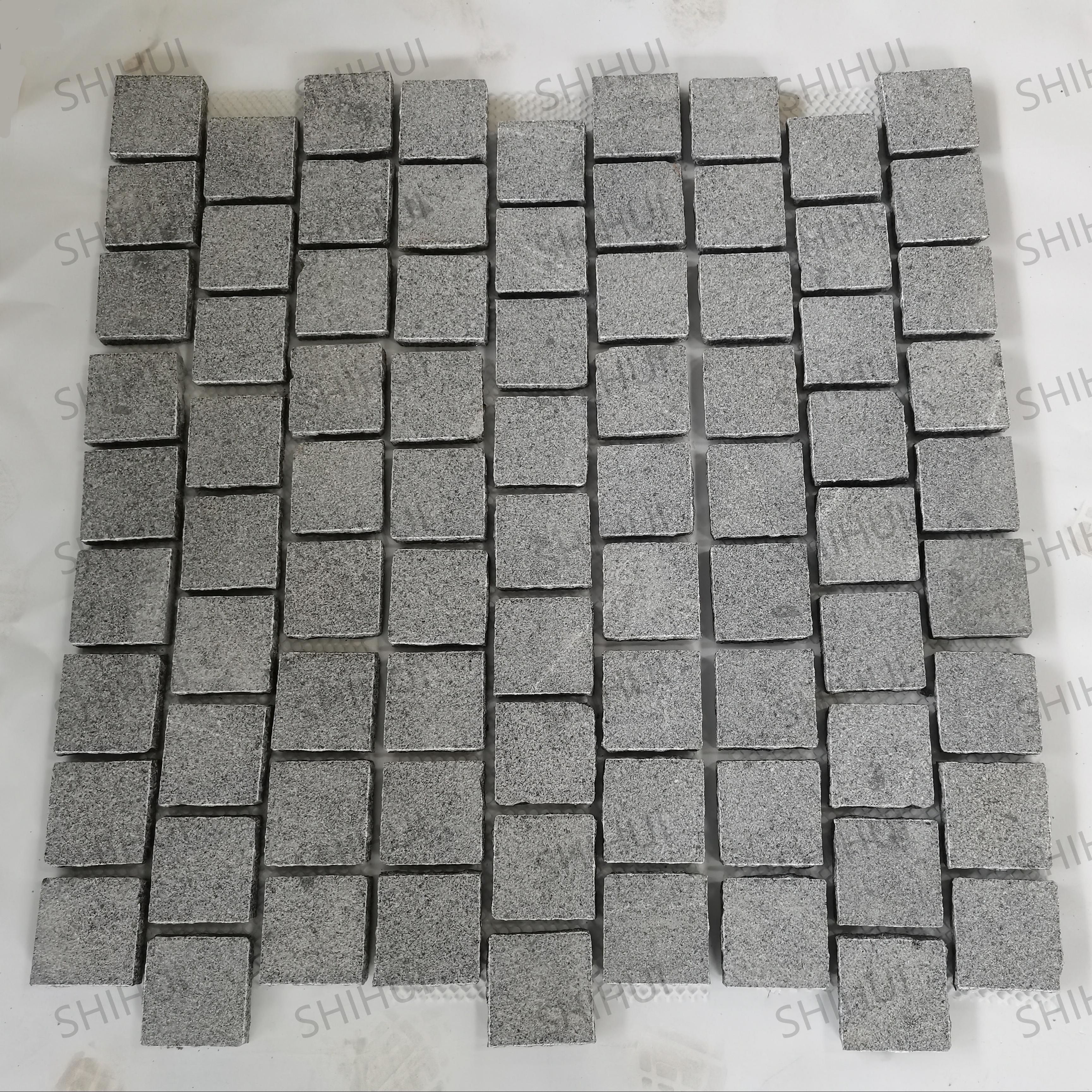 SHIHUI Black G654 Granite Cube Brick Pattern Flamed Surface Natural Split Edge Car Driveway Paving Stone Pavers Mesh Cobblestone