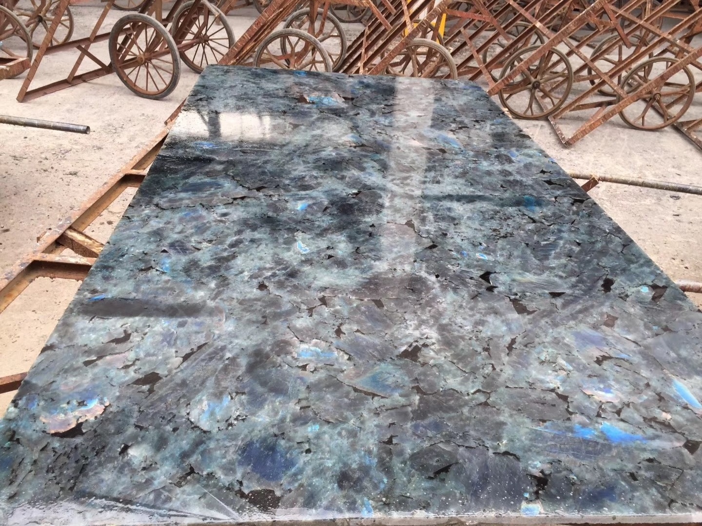 Hot Selling Brazil Blue Labradorite Granite Slabs for Flooring Competitive Price