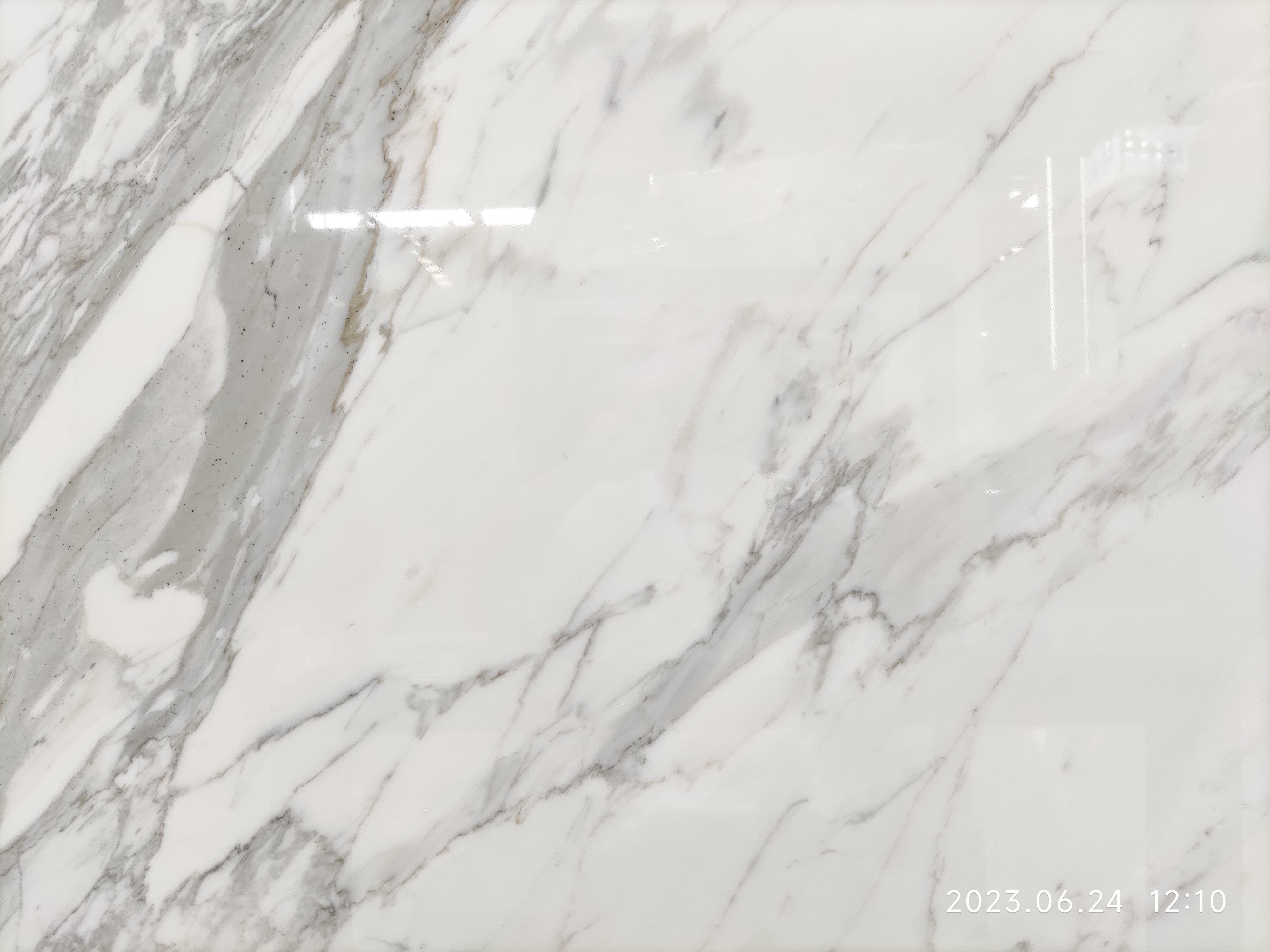 Classic Calacatta White Marble Slab Natural Stone for Rock Wall Panels for Decorative Purposes