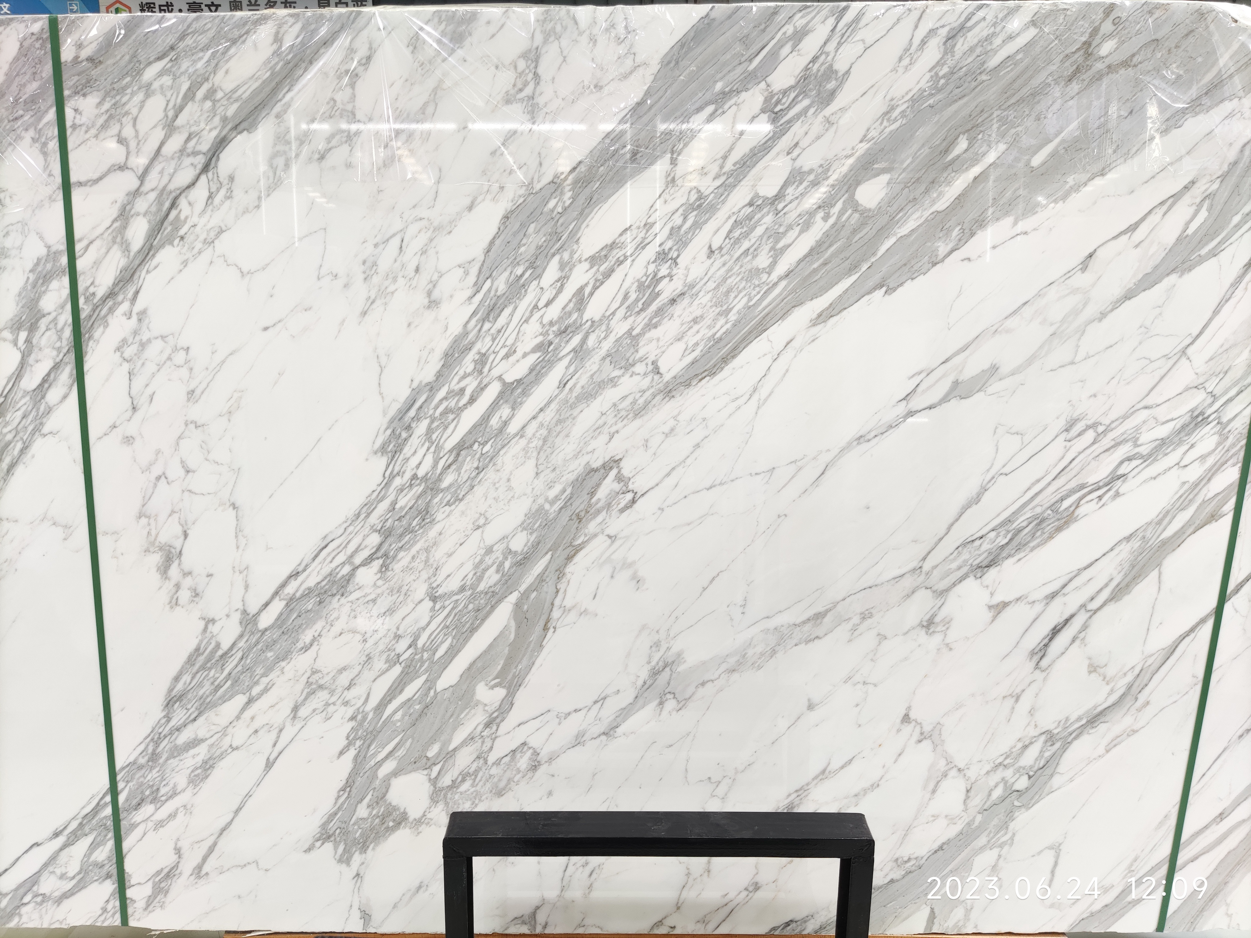 Classic Calacatta White Marble Slab Natural Stone for Rock Wall Panels for Decorative Purposes