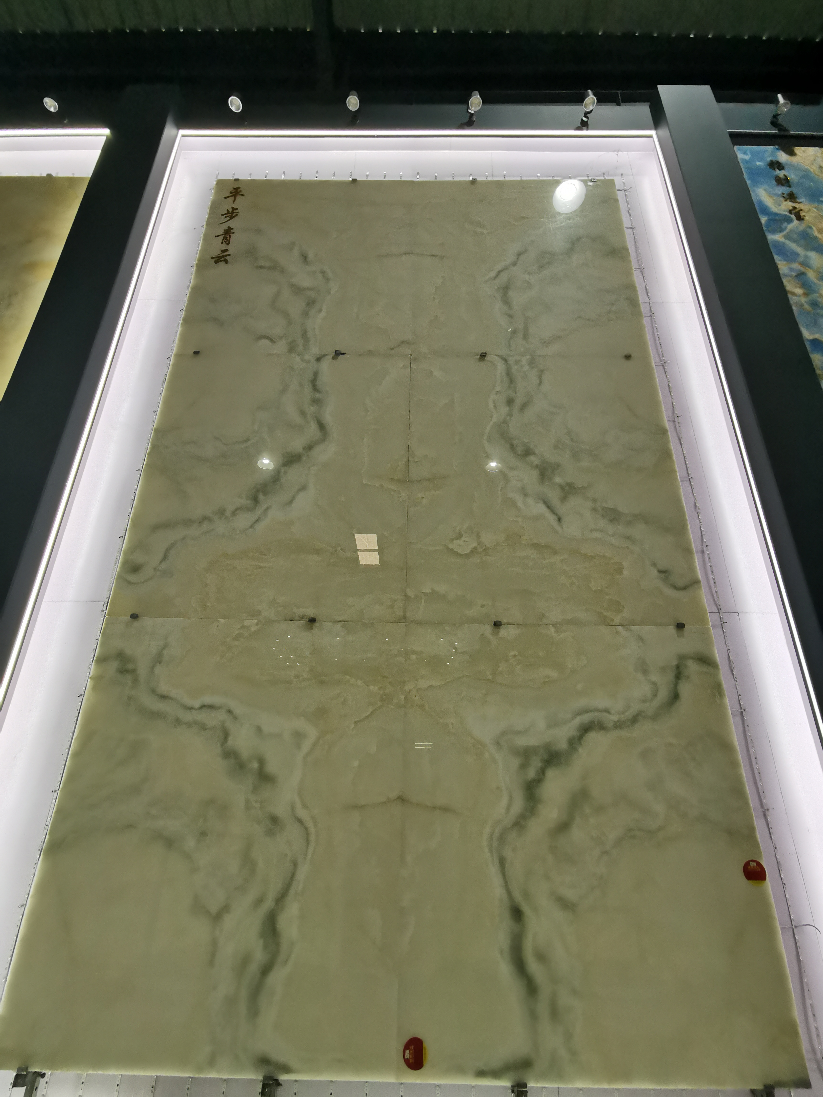 Natural Translucent Onyx Stone Slab Competitive Price Onyx Stone Veneer Green Onyx Slabs for Bathroom and Living Room Background