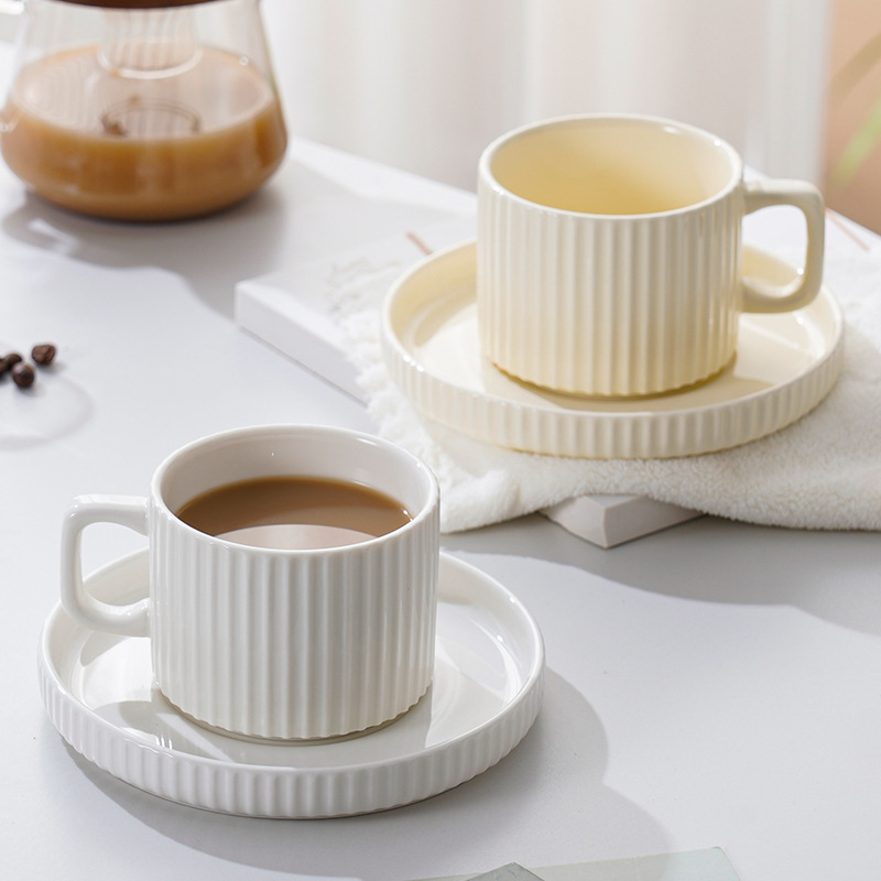 Simple Stripe Design Nordic Style 250ml Ceramic Cappuccino Mug With Saucer