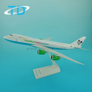 Hahn Airport B747-8F 1:200 Plastic Fly Toy Model Plane