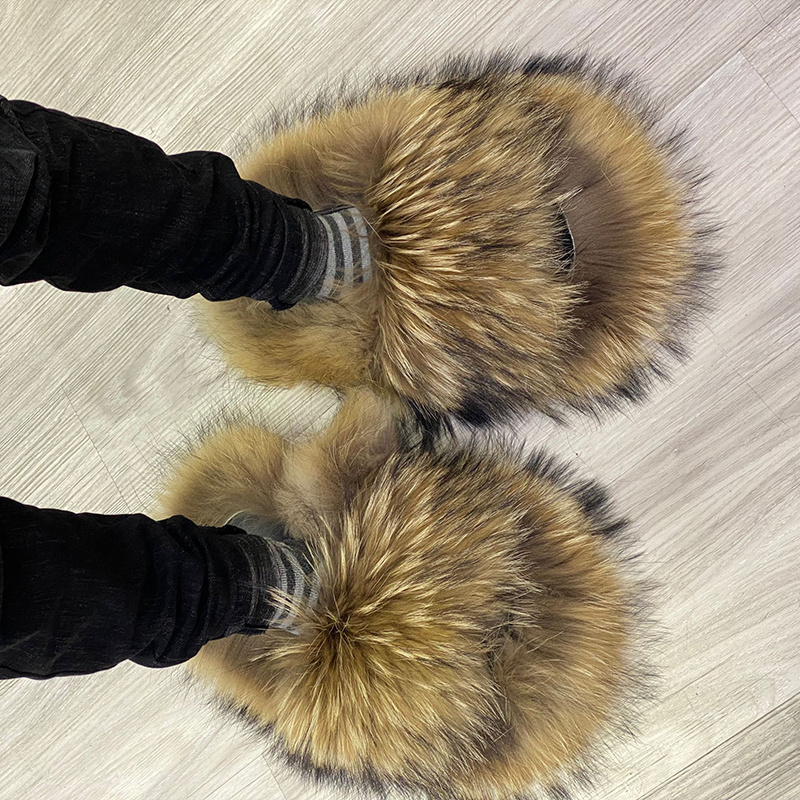 New Trendy Custom Natural Furry Big Extra Fluffy Racoon Fur Sandals Slippers Wholesale Fluffy Raccoon Fur Slides For Women