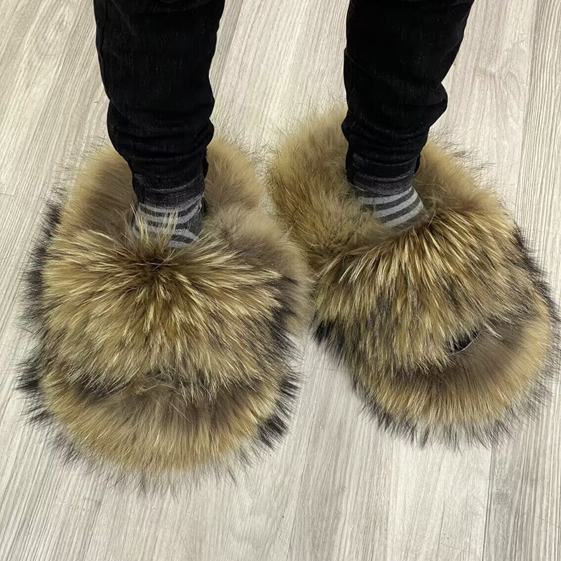 New Trendy Custom Natural Furry Big Extra Fluffy Racoon Fur Sandals Slippers Wholesale Fluffy Raccoon Fur Slides For Women