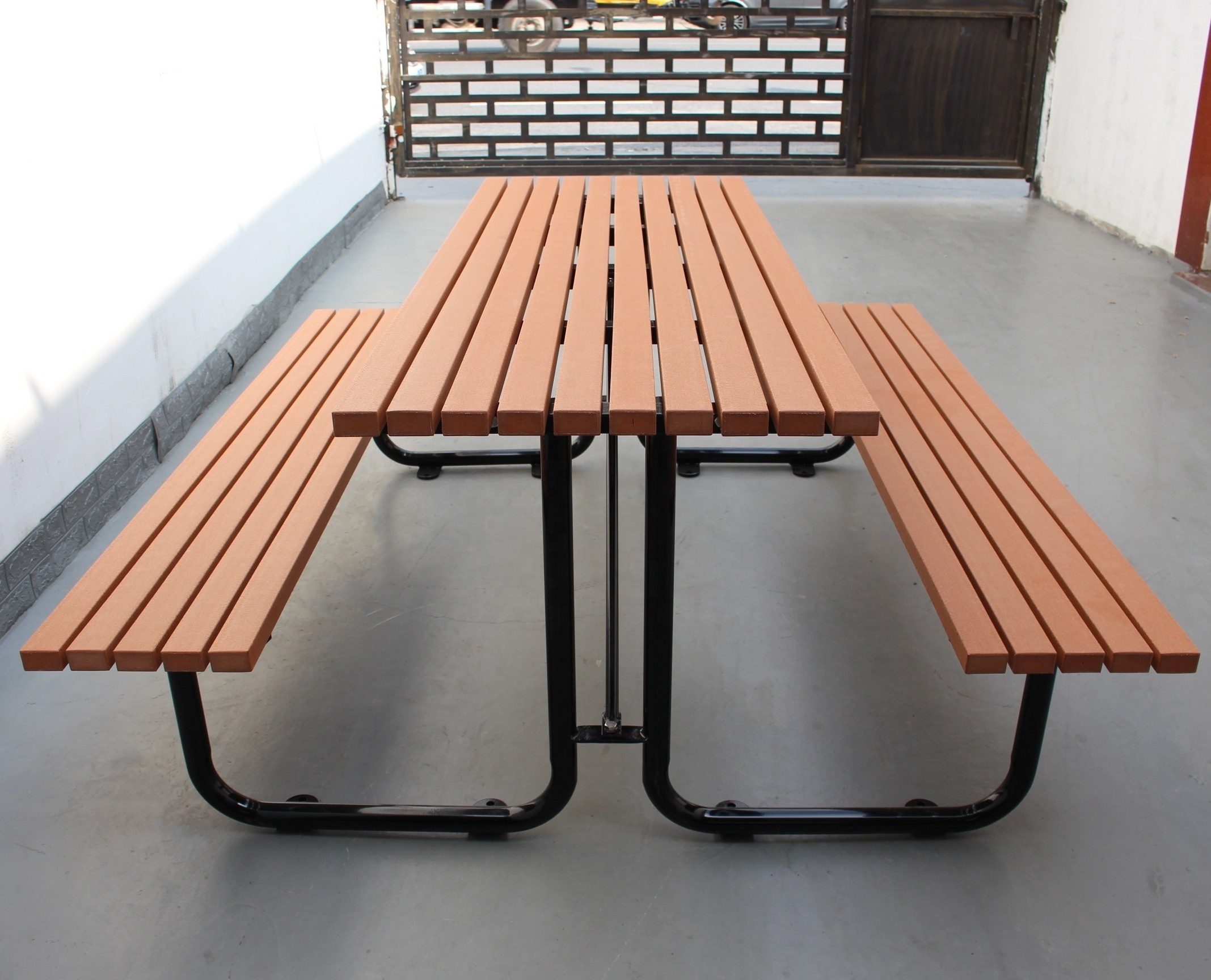 Steel and HDPE Recycle Plastic Wooden Park Table outdoor park picnic table 8 seats composite slat park bench garden table