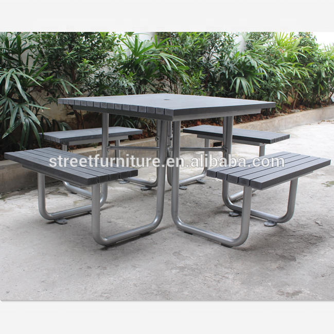 Recycled plastic wood outdoor table with umbrella hole