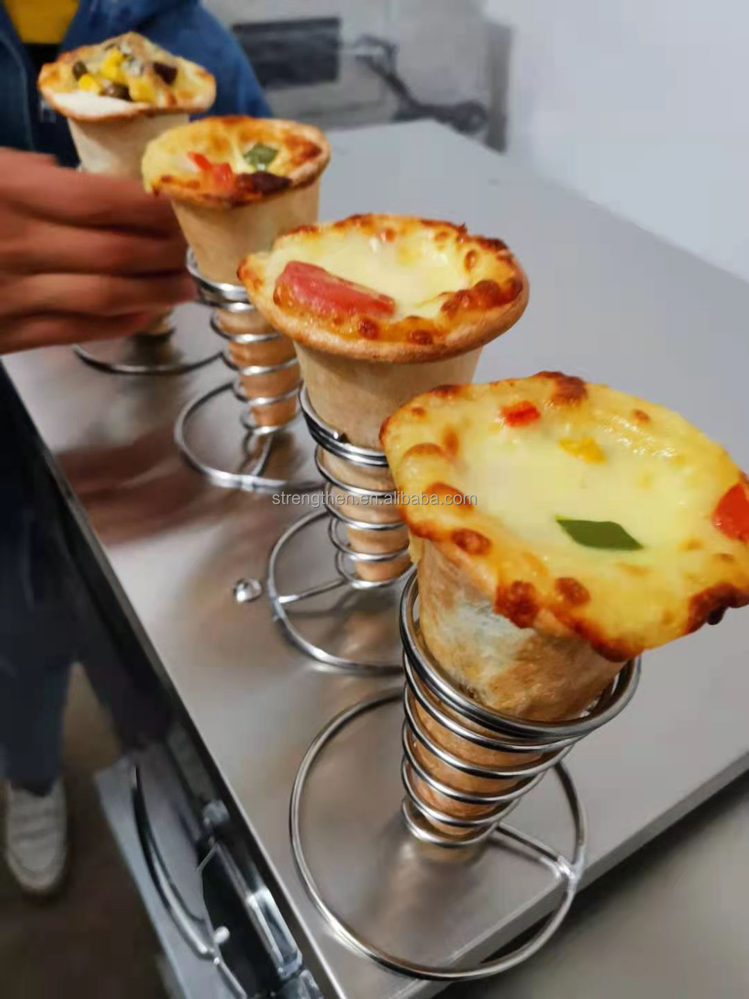 Hot selling high quality pizza maker automatic/cone pizza machine/snack machine Conical pizza making machine