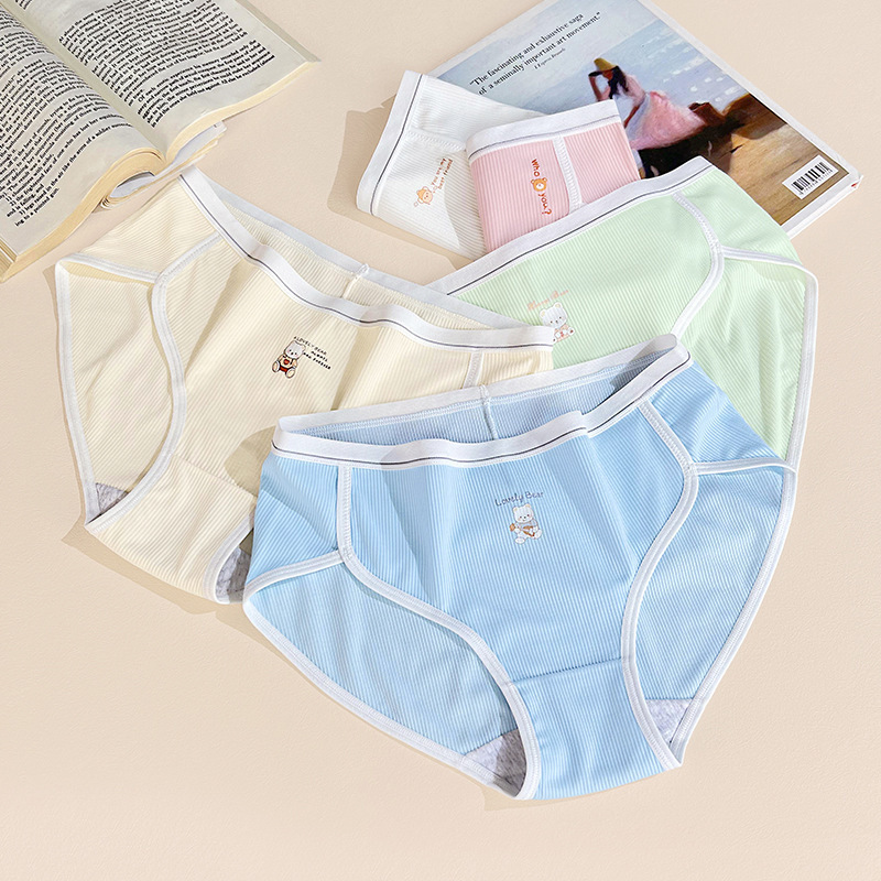 Yanliting Japanese Fresh Girl's Cotton Briefs Mid Waist Traceless Breathable Comfortable Light Oxygen Sports Panties Thongs Type