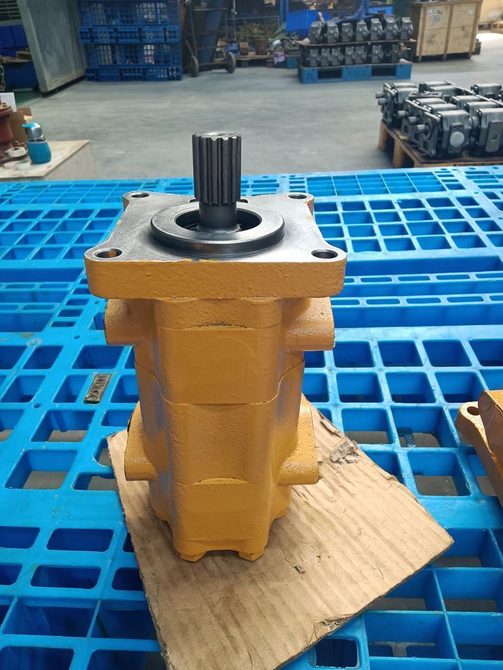 705-30-31203 Hydraulic Pump On Dozer D60E-6 Spare Parts With Good Performance