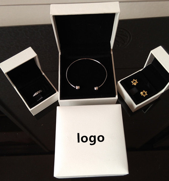 White exquisite jewelry set packaging box with custom logo for ring necklace earing bracelet packaging