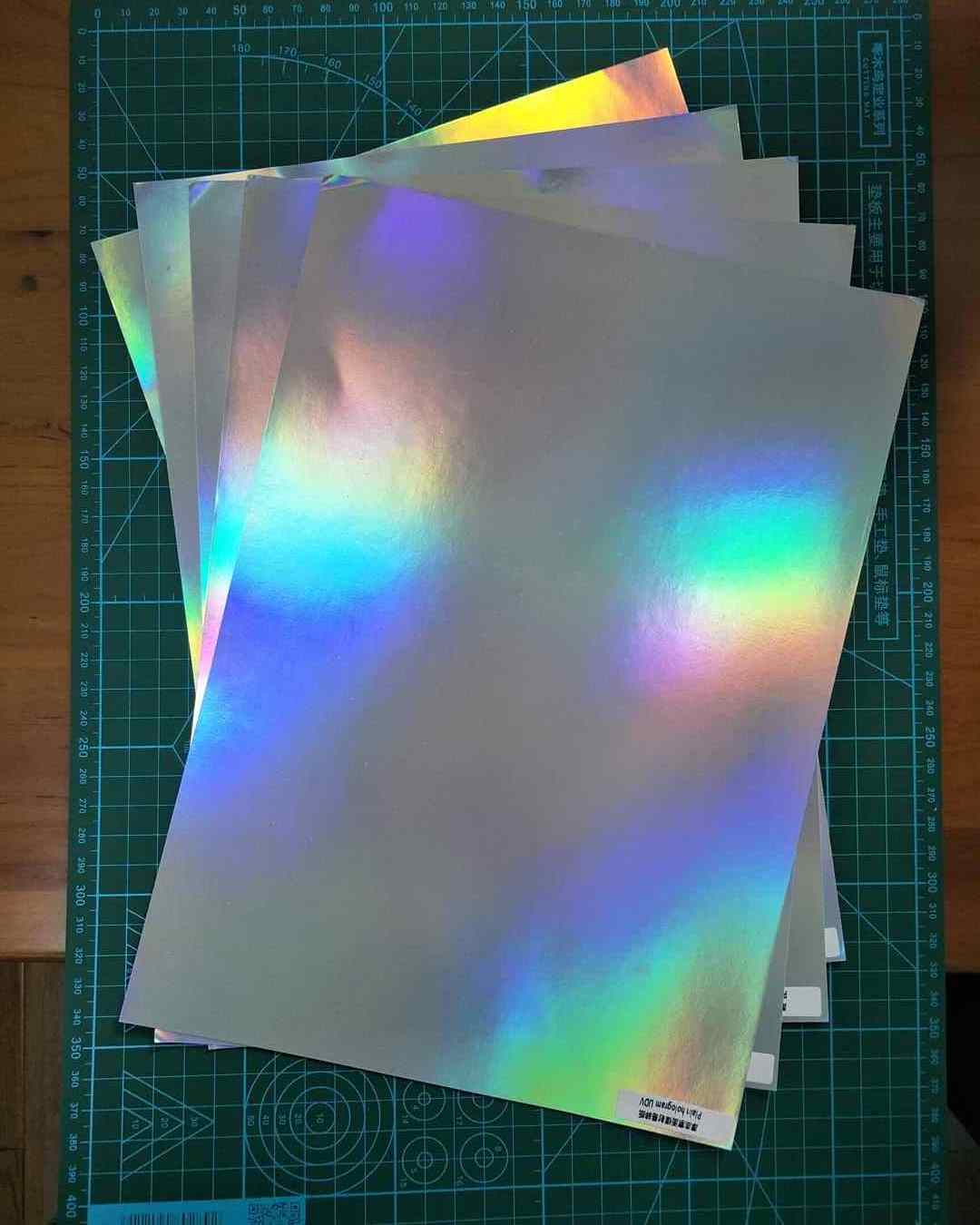 Low MOQ A4 Holographic Eggshell Sticker Paper Sheet Custom Size Blank Vinyl Graffiti Eggshell Hologram Materials