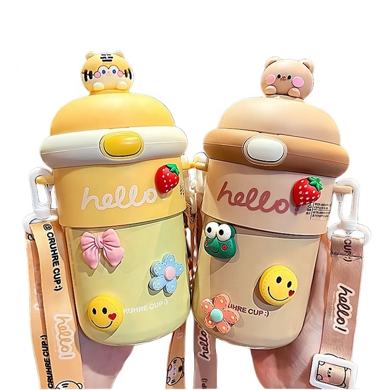 Kawaii high appearance level cartoon strap water cup Girls large capacity cute straw cup Student ins portable glass water cup