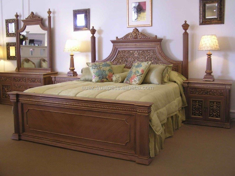 Gold color Wooden Beds Golden colour luxury bed sets , Luxury Tufted bed sets , Italian style King Size wooden bed sets