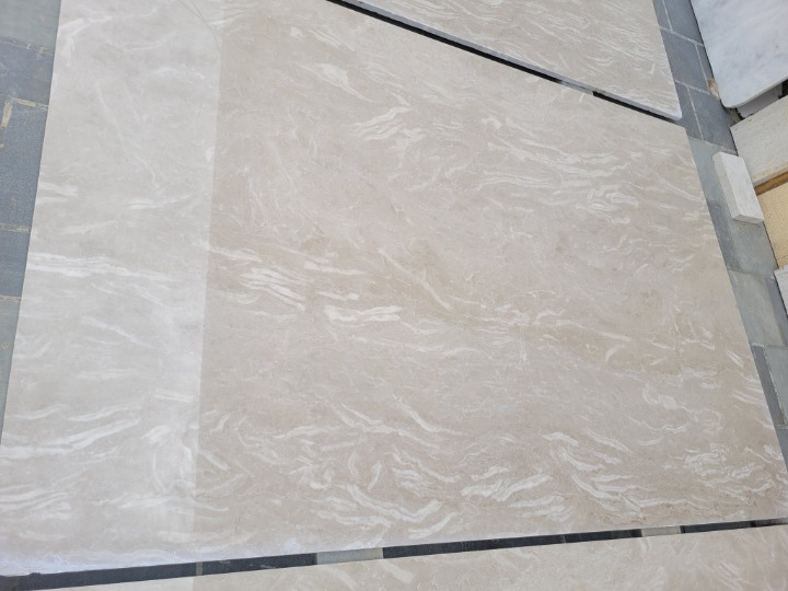 Polished Tiger Skin Marble Tiles in Custom Sizes, Tiger Wave Pattern Marble Tiles, Wholesale Tiger Wave Marble Tiles