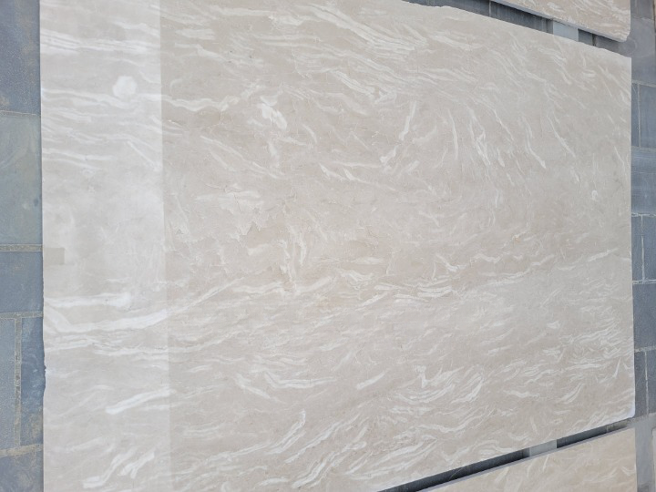 Polished Tiger Skin Marble Tiles in Custom Sizes, Tiger Wave Pattern Marble Tiles, Wholesale Tiger Wave Marble Tiles