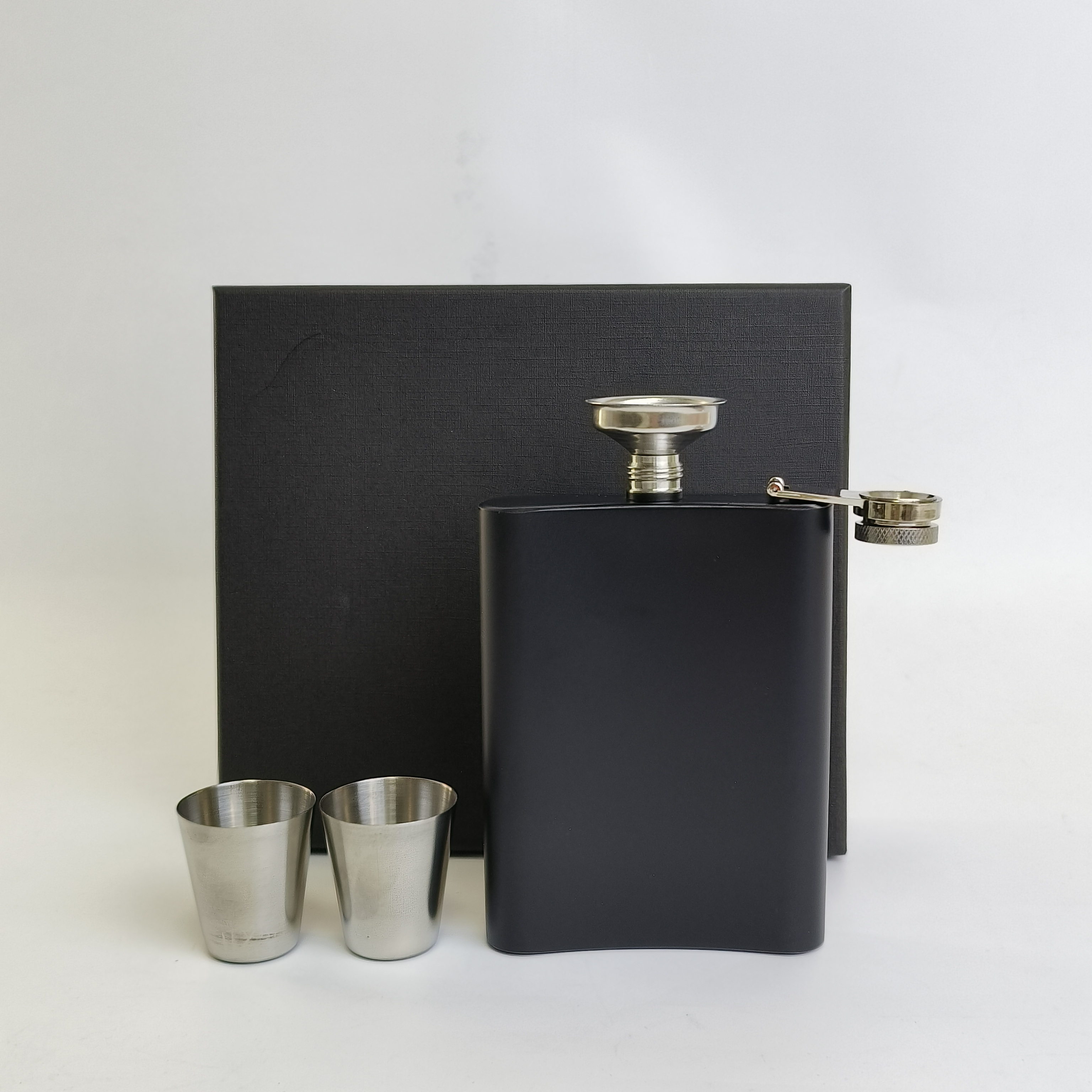 Custom logo Portable matte Black 8oz hip flask stainless steel frosted Drinkware Bottle Black men whiskey Hip Flasks for wedding