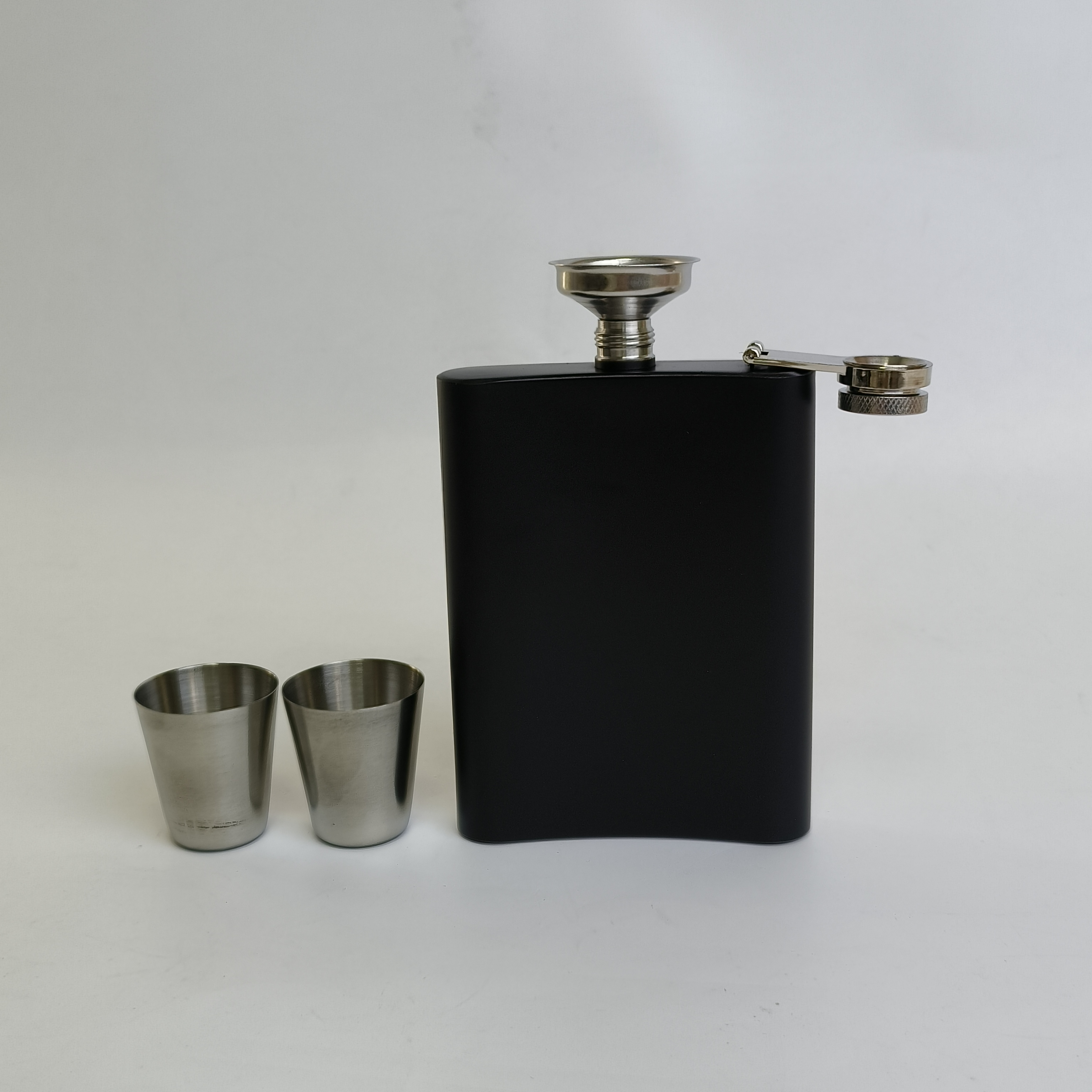 Custom logo Portable matte Black 8oz hip flask stainless steel frosted Drinkware Bottle Black men whiskey Hip Flasks for wedding