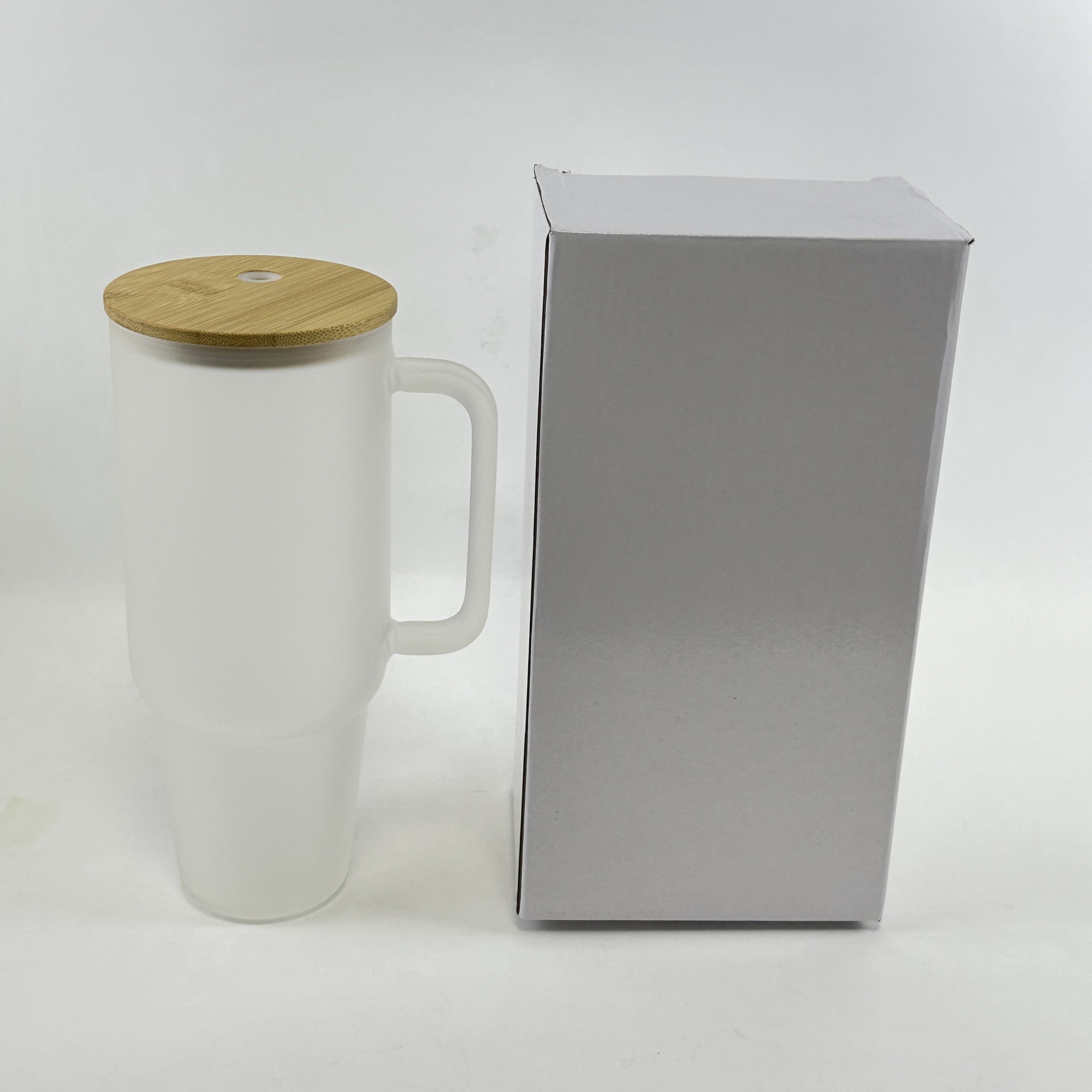 New arrival clear frosted 32oz 40oz sublimation Glass Tumbler with Handle reusable glass mug cup with bamboo lid and straw