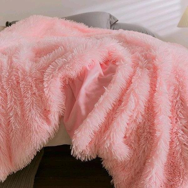 Custom wholesale cheap chunky knit buy coral fleece blankets throw in bulk