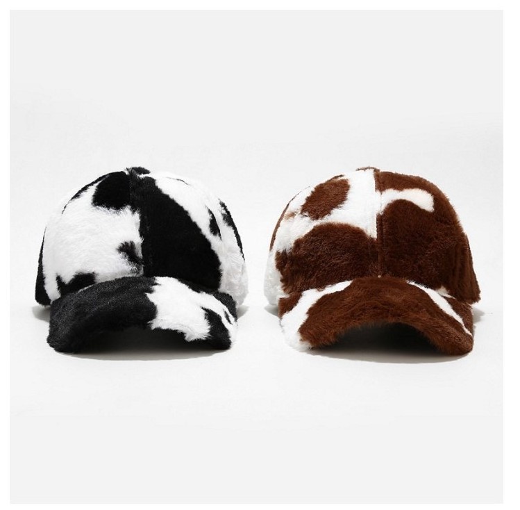 Autumn and winter Cotton hat fashion versatile cow pattern Plush baseball cap Korean version warm fur baseball cap