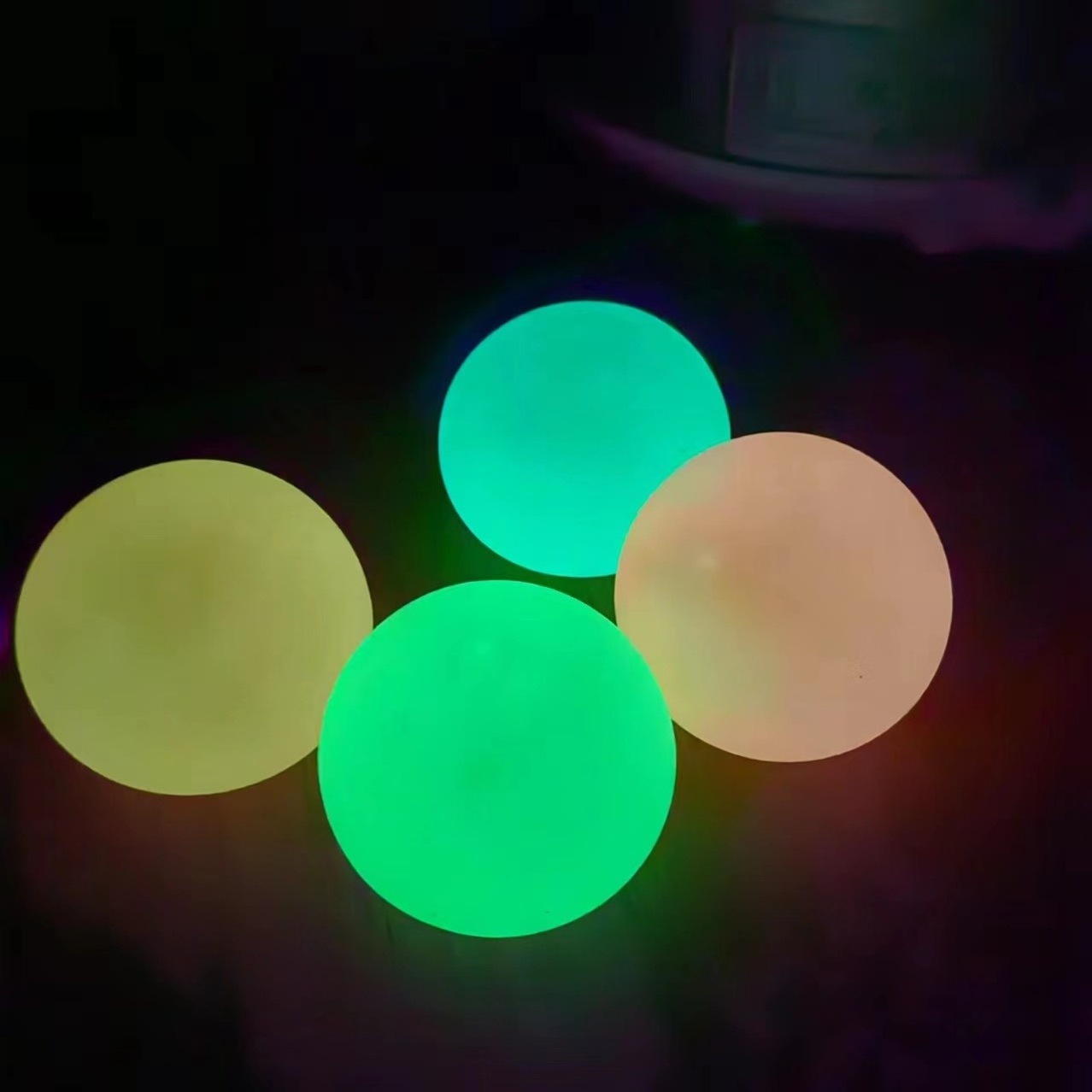 OEM ODM 6cm Glow In The Dark Fidget Squeeze TPR Toy Fidget Anti Stress Sugar Stretchy Balls For Kids