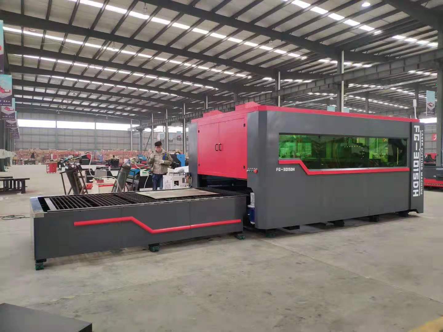 SUDA FG Series enclosed cnc fiber laser cutting machine metal sheet cutting with protective cover and double exchange table