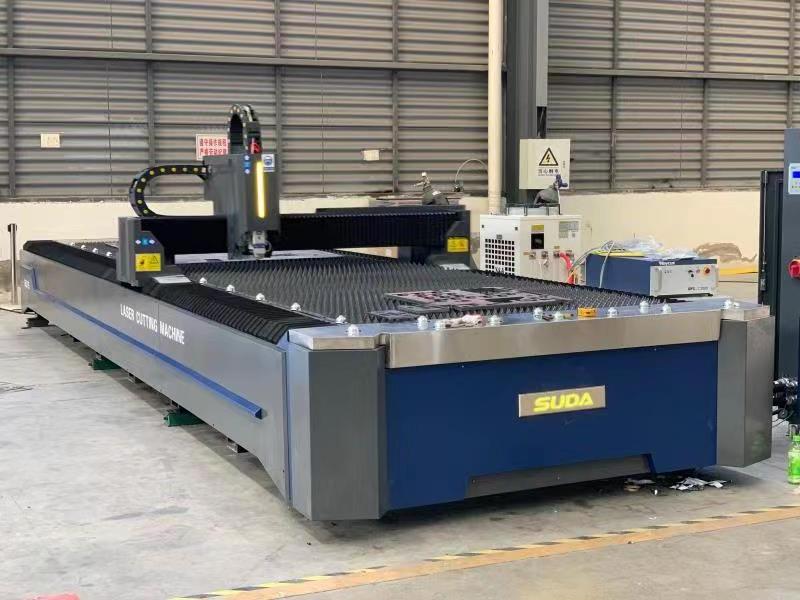 Cnc metal iron cutting machines SUDA FG 1kw 2kw 3kw fiber laser cutting machine for metal