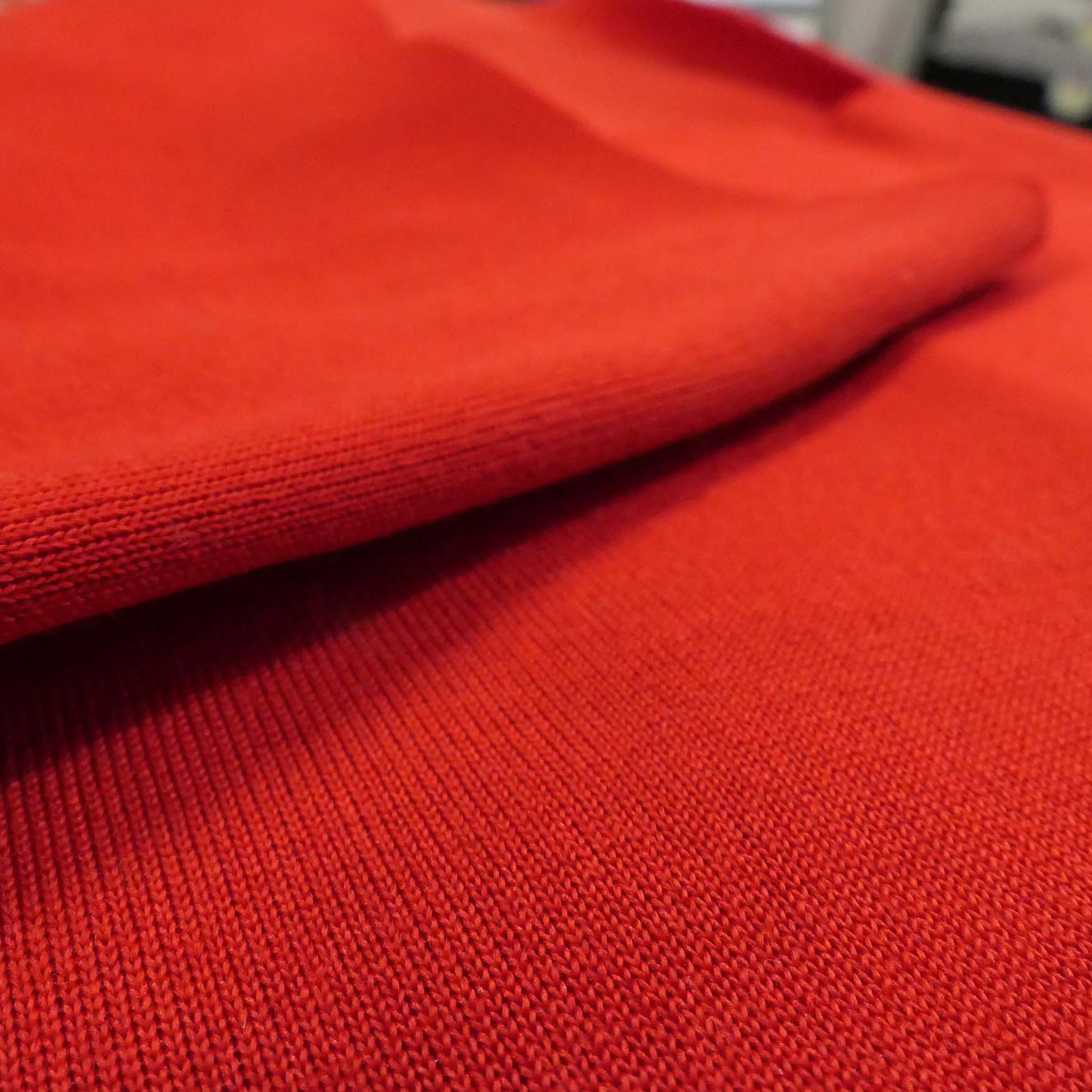 Customized style 500 gsm red 100% cotton french terry fabric plain dyed fleece fabric for hoodies