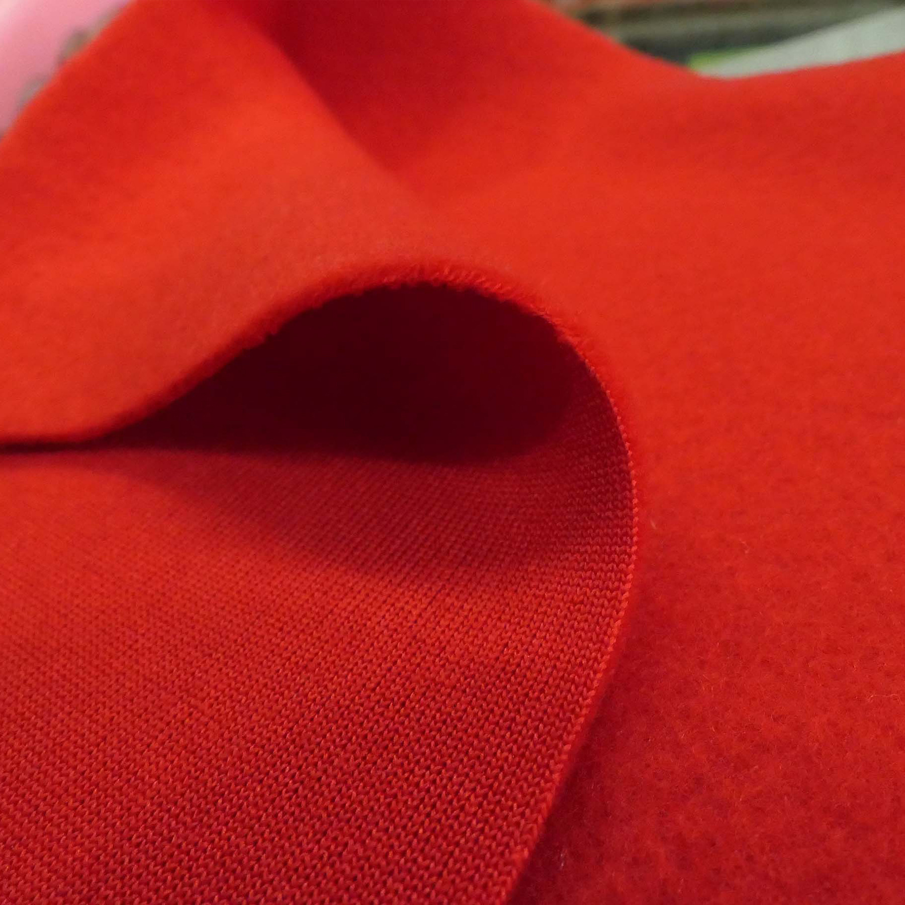 Customized style 500 gsm red 100% cotton french terry fabric plain dyed fleece fabric for hoodies